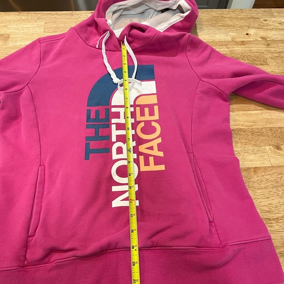 The North Face women’s pink hoodie hiking camping size medium - Picture 9 of 10